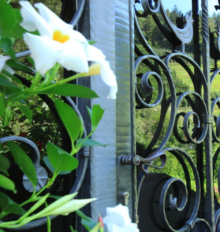 Tannerhof Bed & Breakfast Caines Exterior photo